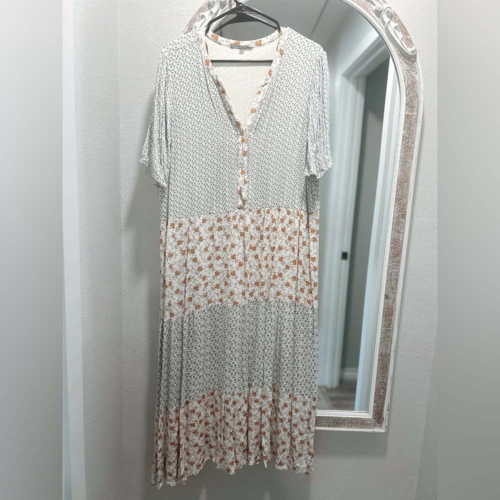 Light Cream & Rust Floral Tiered Maxi Dress